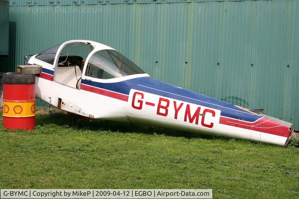 G-BYMC, 1982 Piper PA-38-112 Tomahawk Tomahawk C/N 38-82A0034, Pictured during the Easter Open Day & Fly-In.