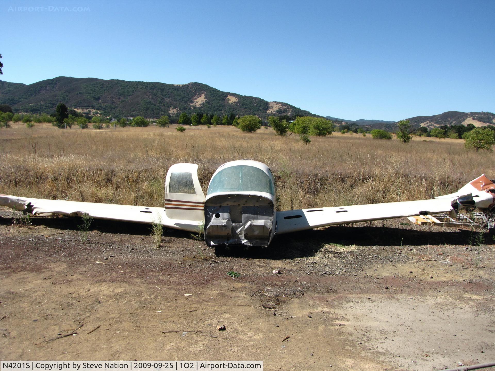 N4201S, 1978 Mooney M20J 201 C/N 24-0573, Hulk of 1978 Mooney M20J (no NTSB accident report found) at Lampson Field boneyard