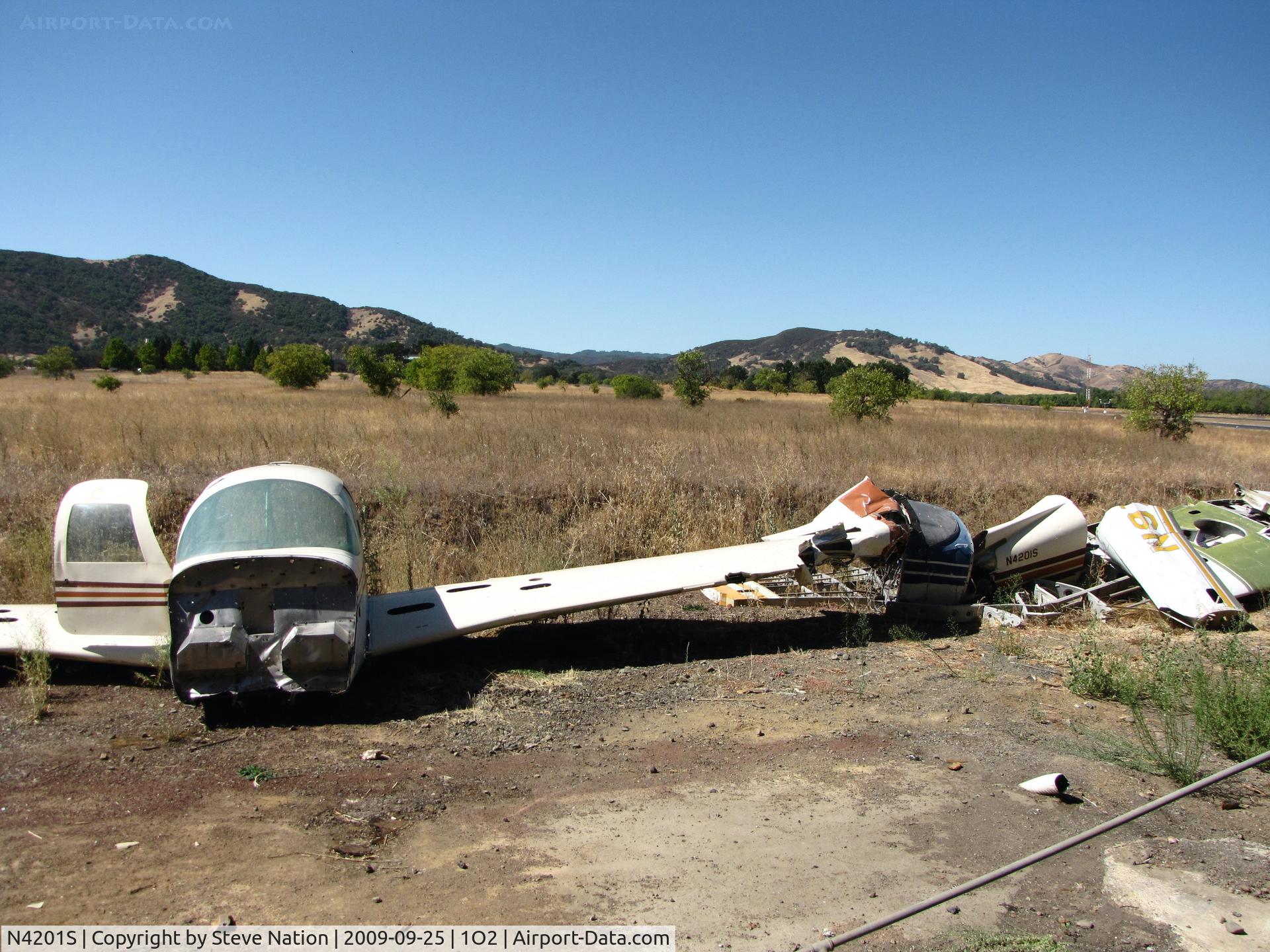 N4201S, 1978 Mooney M20J 201 C/N 24-0573, Hulk of 1978 Mooney M20J (no NTSB accident report found) at Lampson Field boneyard
