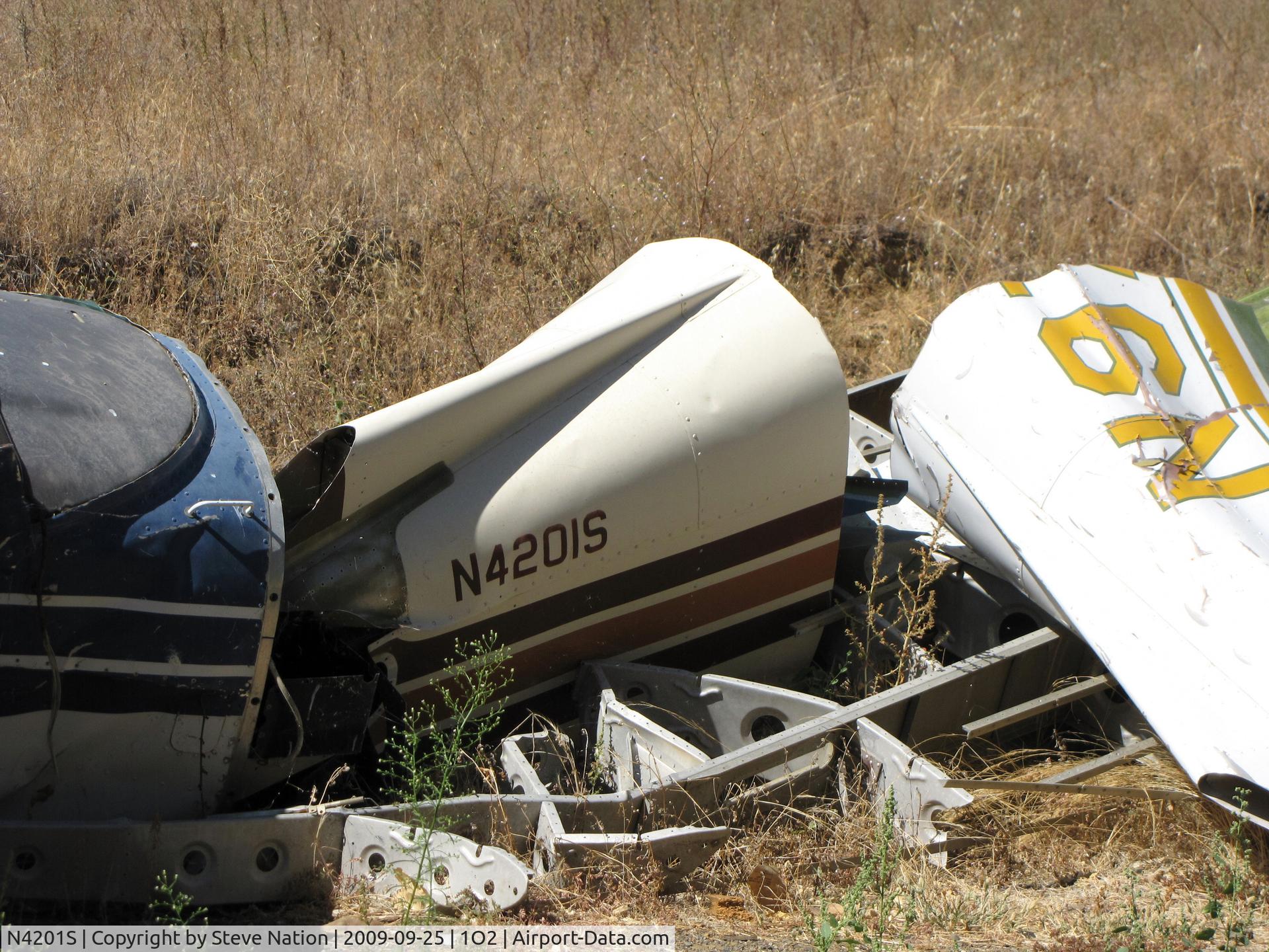 N4201S, 1978 Mooney M20J 201 C/N 24-0573, Hulk of 1978 Mooney M20J (no NTSB accident report found) at Lampson Field boneyard