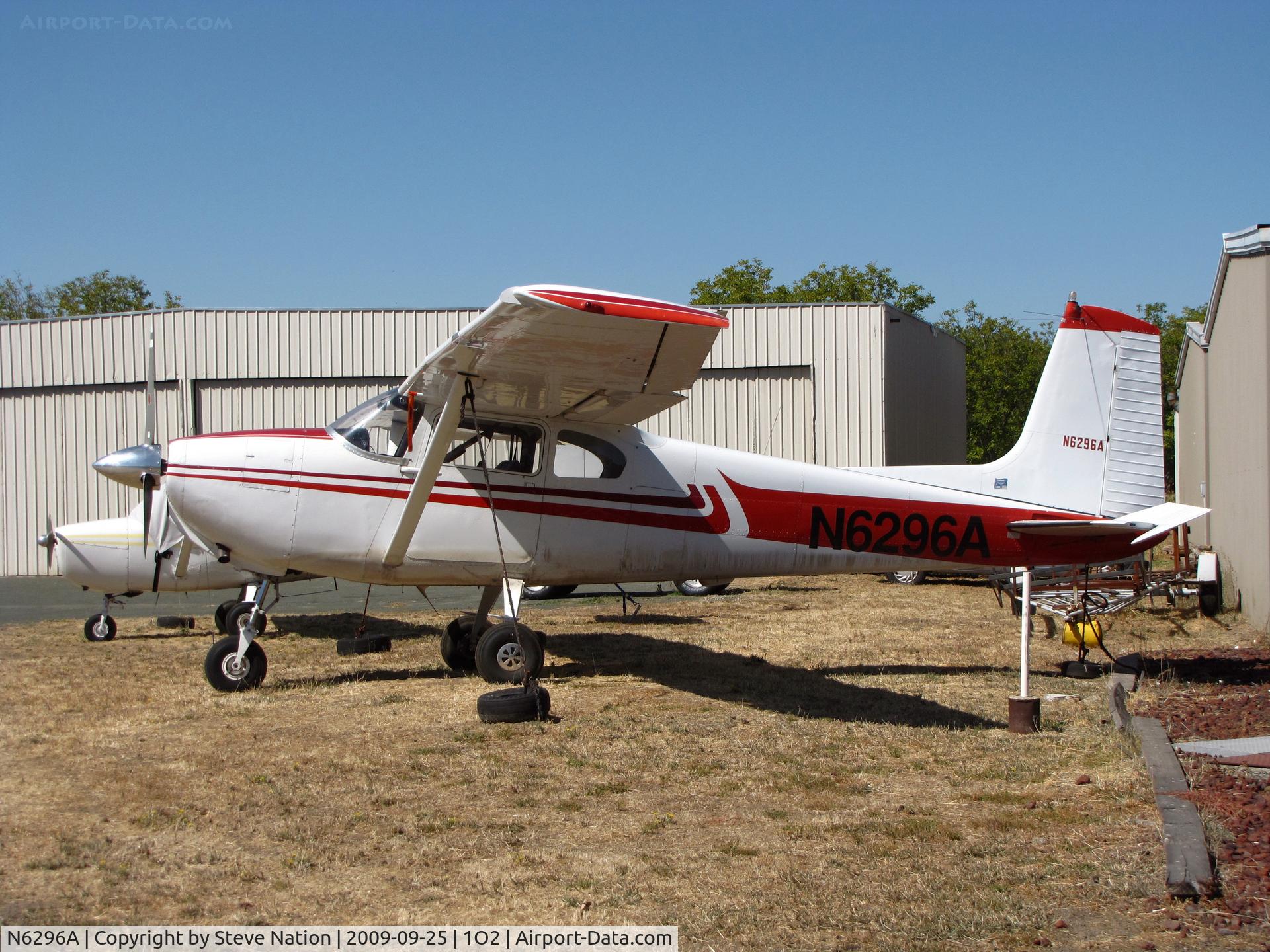 N6296A, 1956 Cessna 182 Skylane C/N 33096, Straight-tail 1956 Cessna 182 at Lampson Field