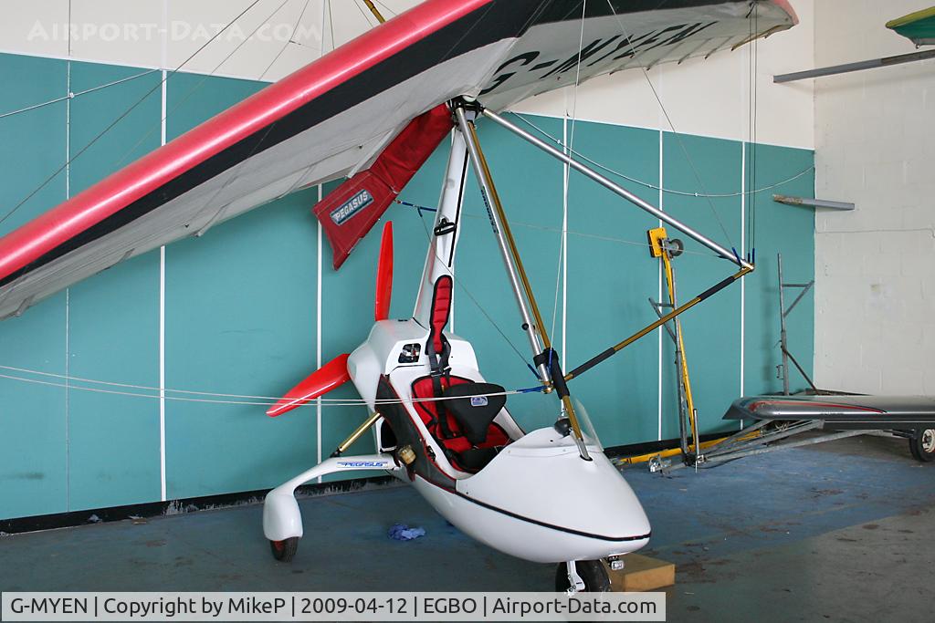 G-MYEN, 1992 Solar Wings Pegasus Quasar IITC C/N SW-WQT-0543, Halfpenny Green local.