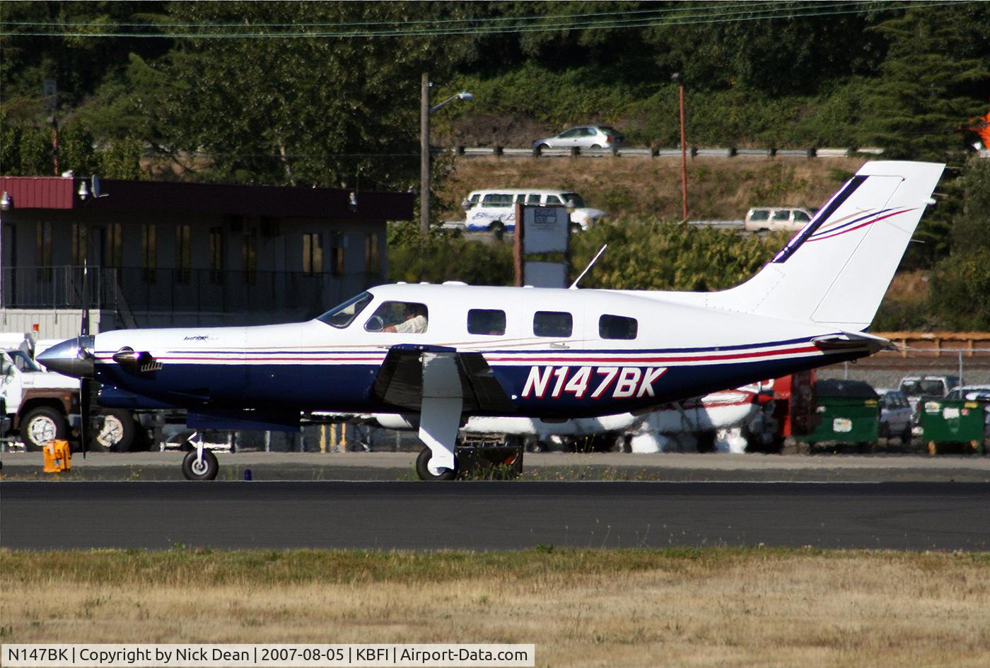 N147BK, 1999 Piper PA-46-350P Malibu Mirage C/N 4636236, KBFI