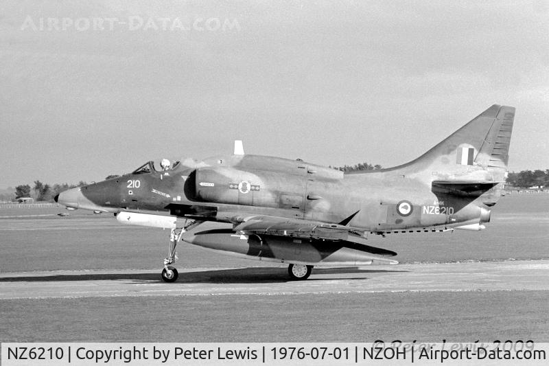 NZ6210, 1970 McDonnell Douglas A-4K Skyhawk C/N 14093, 75 Squadron based at RNZAF Ohakea