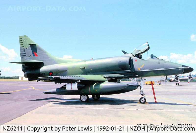 NZ6211, 1967 McDonnell Douglas A-4G Skyhawk C/N 13734, 75 Squadron based at RNZAF Ohakea