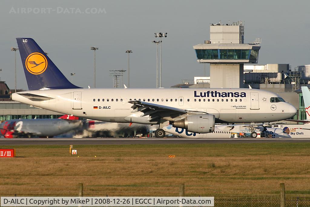 D-AILC, 1996 Airbus A319-114 C/N 616, Boxing Day morning at Manchester.