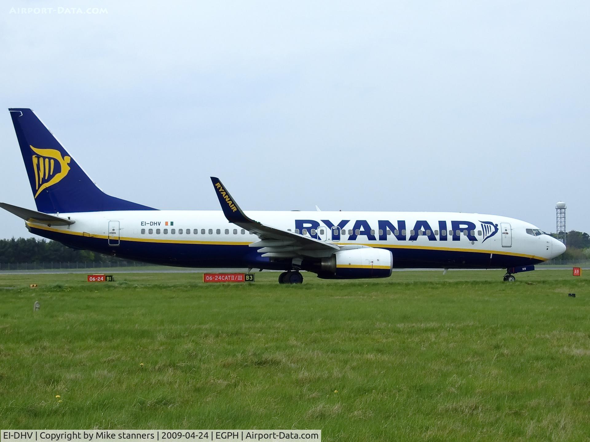 EI-DHV, 2005 Boeing 737-8AS C/N 33582, 