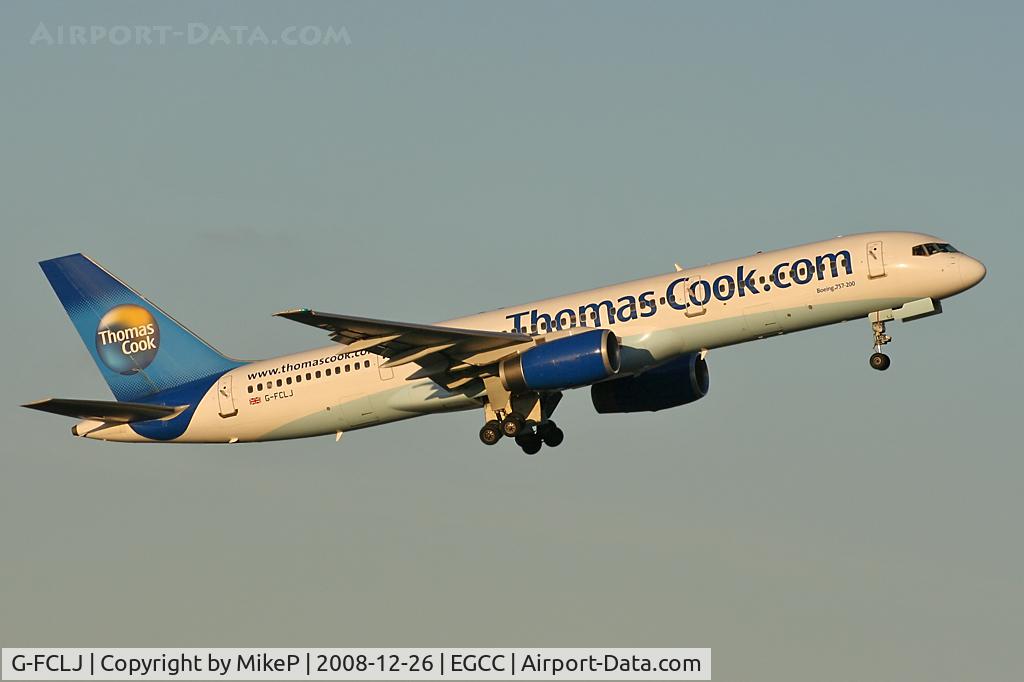 G-FCLJ, 1993 Boeing 757-2Y0 C/N 26160, Boxing Day morning at Manchester.