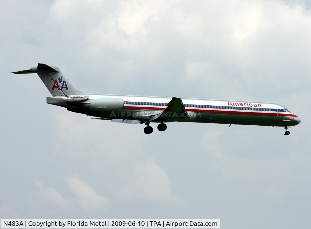 N483A, 1988 McDonnell Douglas MD-82 (DC-9-82) C/N 49676, American MD-82