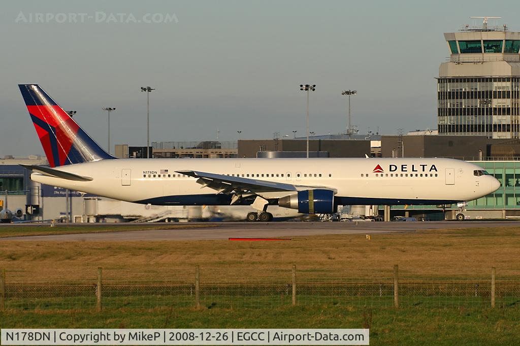 N178DN, 1991 Boeing 767-332 C/N 25143, Displaying the latest Delta colour scheme.