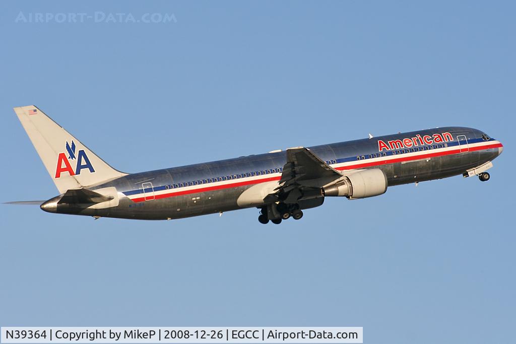 N39364, 1988 Boeing 767-323 C/N 24045, Boxing Day morning at Manchester.