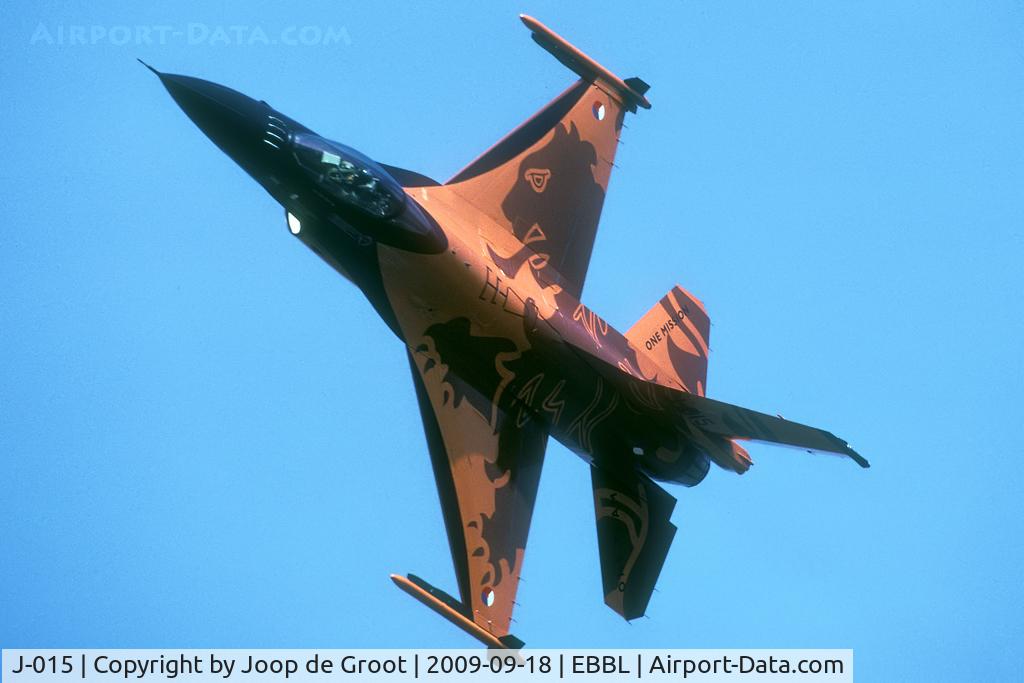 J-015, 1991 Fokker F-16A Fighting Falcon C/N 6D-171, low pass during the NATO Tiger meet.