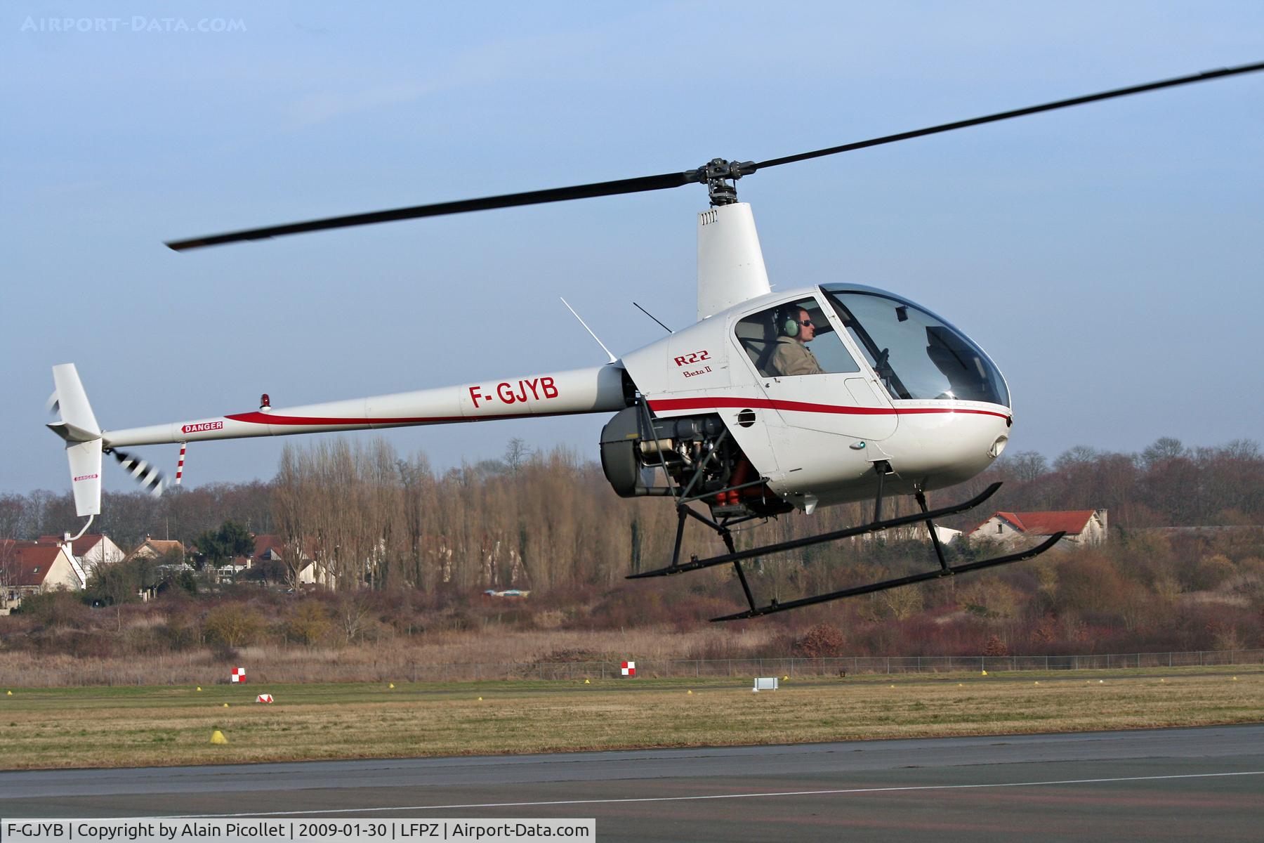 F-GJYB, Robinson R22 Beta II C/N 3021, landing