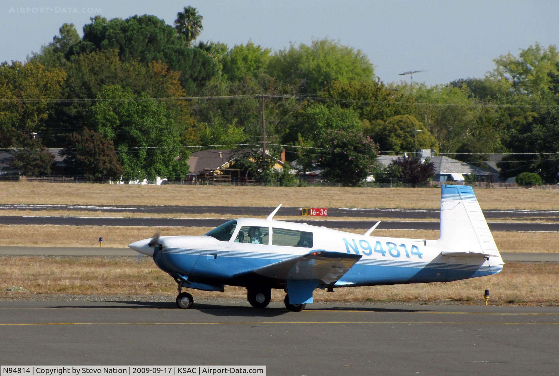 N94814, 1980 Mooney M20J 201 C/N 24-1062, Locally-based 1980 Mooney M20J taking for take-off