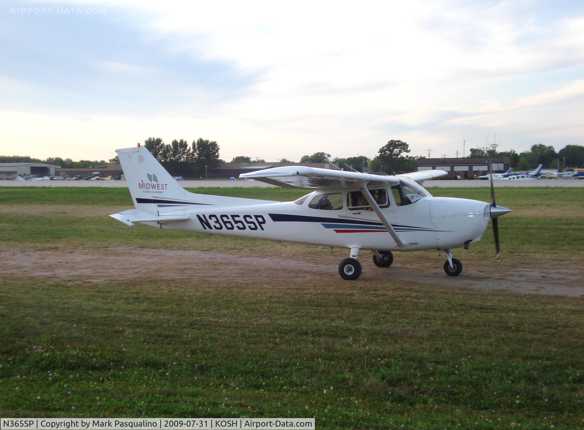 N365SP, 2001 Cessna 172S C/N 172S8783, Cessna 172S