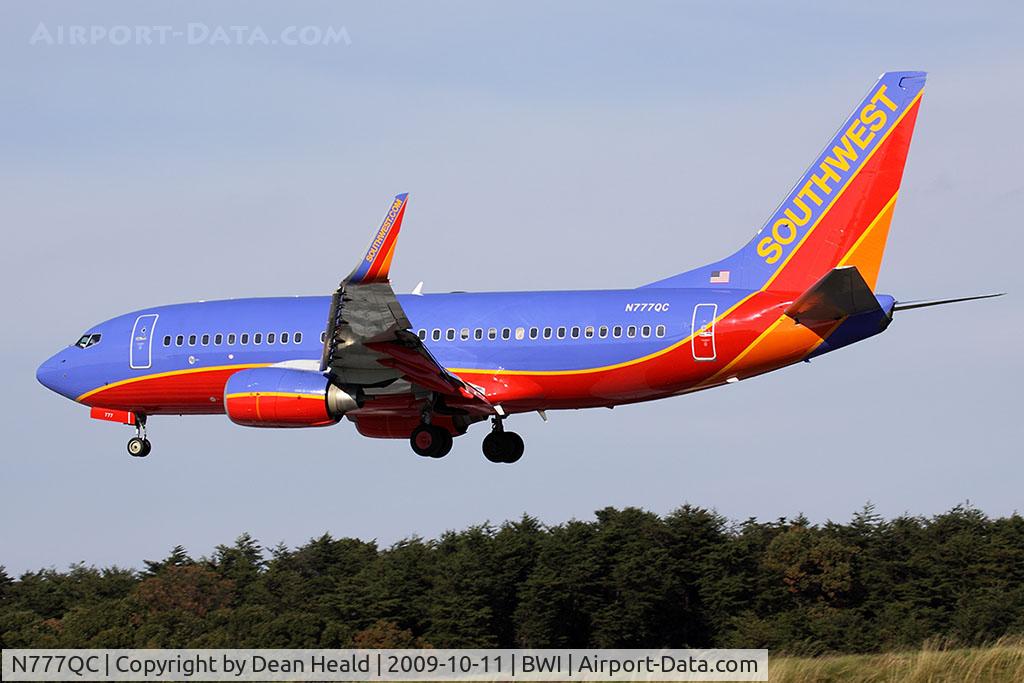 N777QC, 2000 Boeing 737-7H4 C/N 30592, Southwest Airlines N777QC (FLT SWA1999) from Chicago Midway Int'l (KMDW) on short-final to RWY 33L.