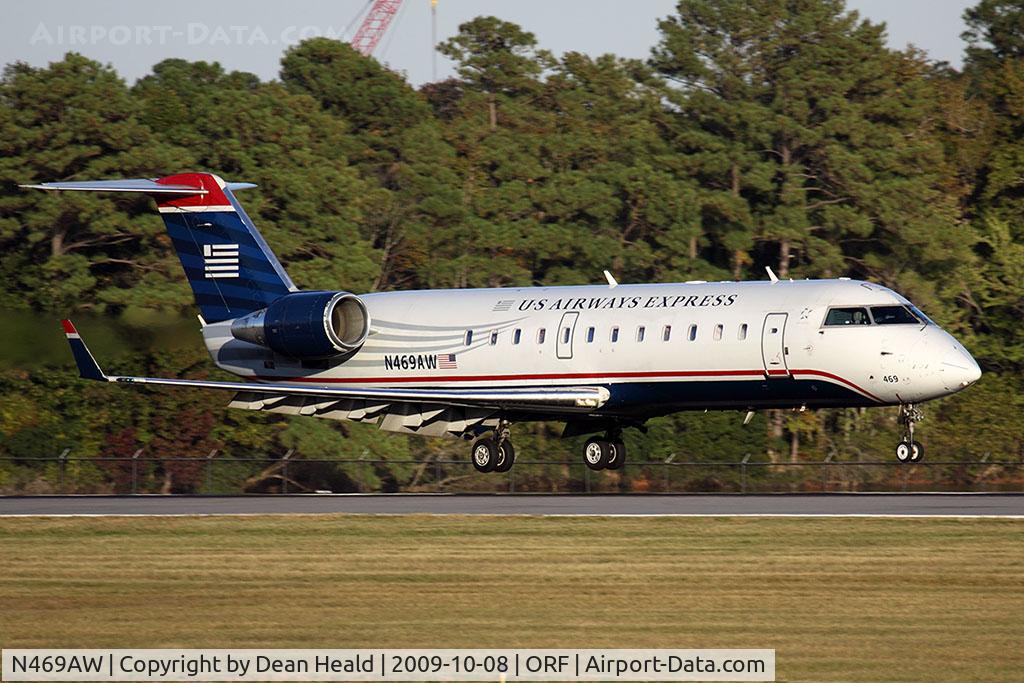 N469AW, 2004 Bombardier CRJ-200LR (CL-600-2B19) C/N 7917, US Airways Express (Air Wisconsin) N469AW (FLT AWI581A) from Philadelphia Int'l (KPHL) landing on RWY 23.