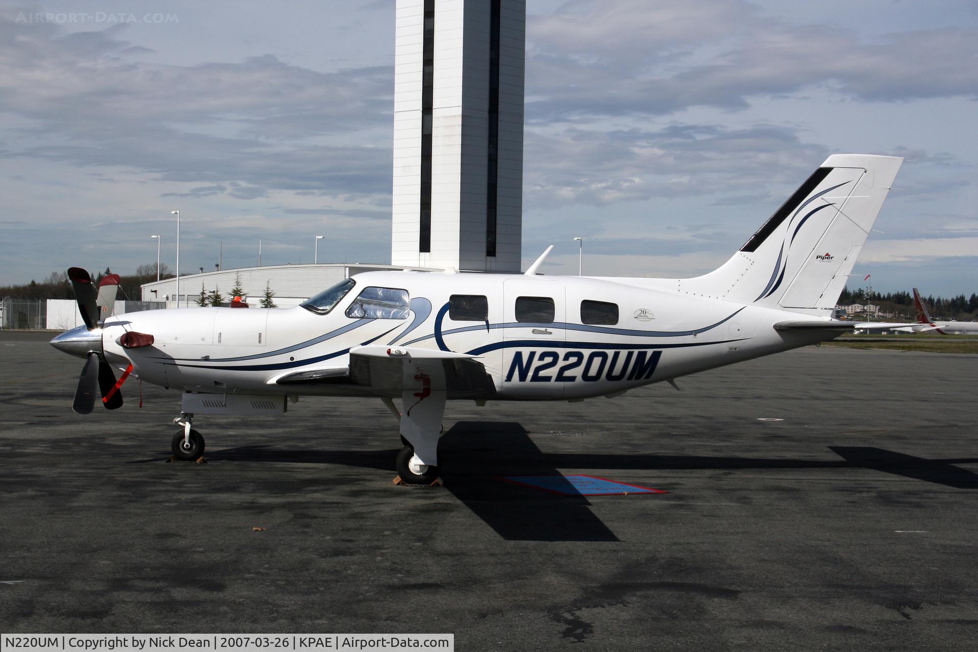 N220UM, 2004 Piper PA-46-500TP C/N 4697183, KPAE