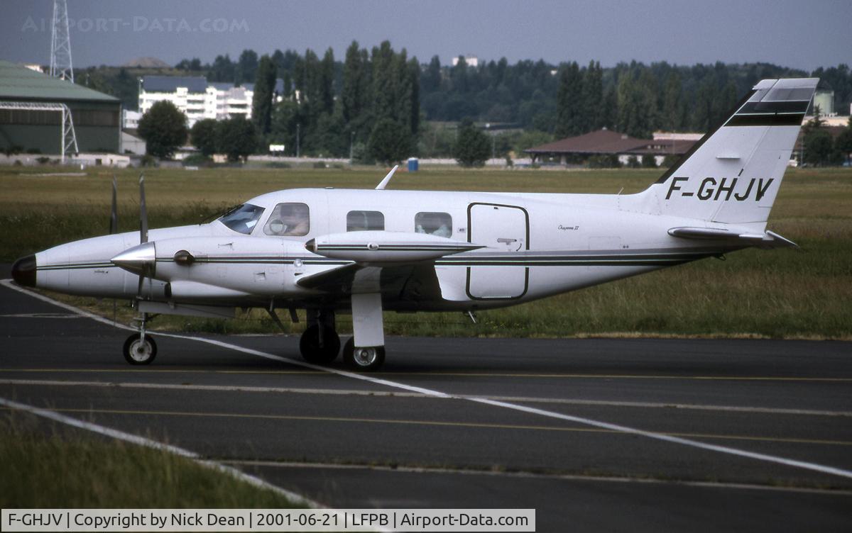 F-GHJV, 1977 Piper PA-31T Turbo Cheyenne C/N 31T-7720067, LFPB