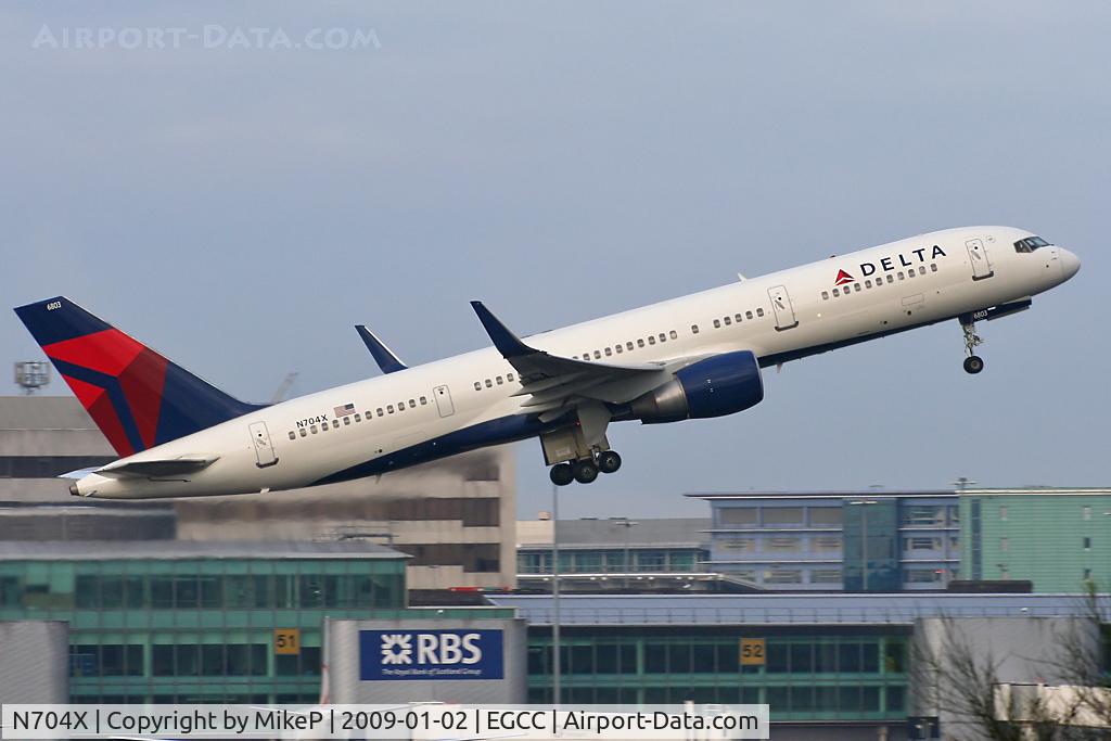 N704X, 1997 Boeing 757-2Q8 C/N 28163, Departing from Runway 05L.