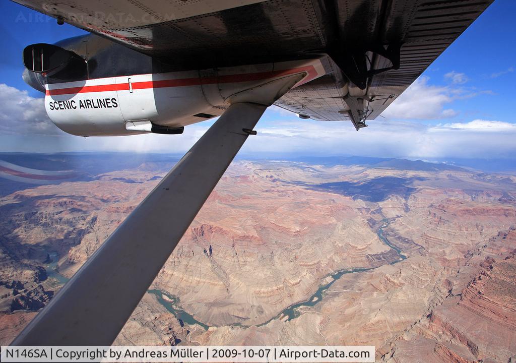 N146SA, 1976 De Havilland Canada DHC-6-300 Twin Otter C/N 514, Overflying beautiful Grand Canyon scenery.