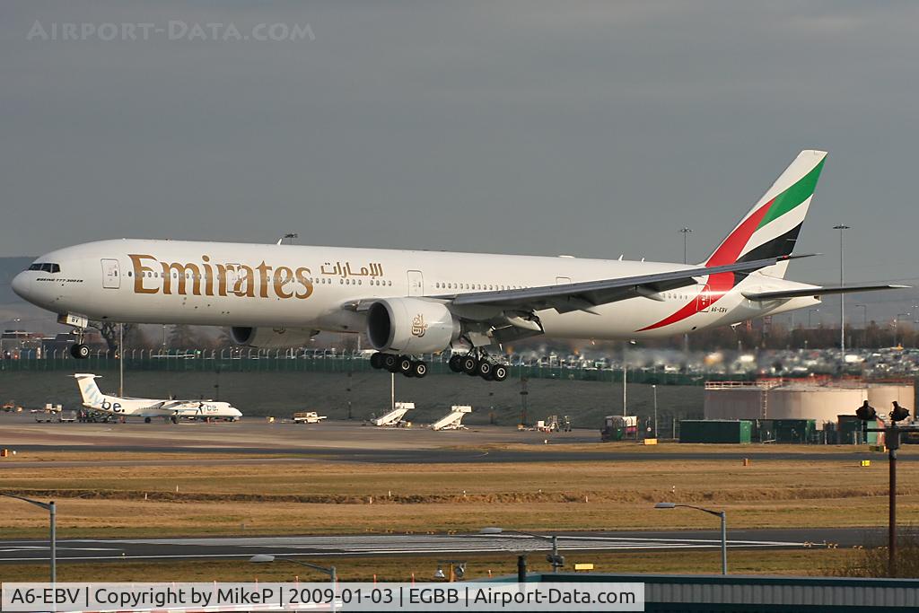A6-EBV, 2006 Boeing 777-31H/ER C/N 32728, Final approach to Runway 33.