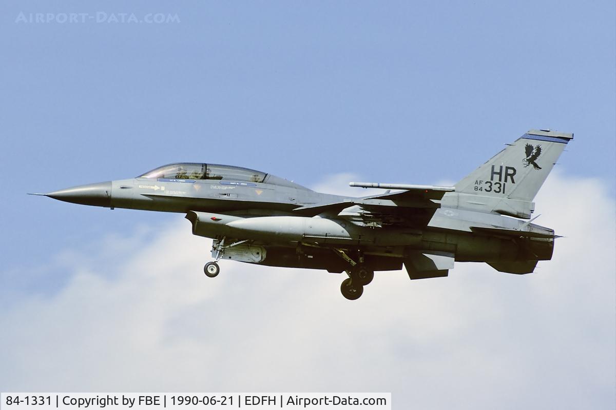 84-1331, 1984 General Dynamics F-16D Fighting Falcon C/N 5D-25, 10th TFS F-16D short final at EDFH
