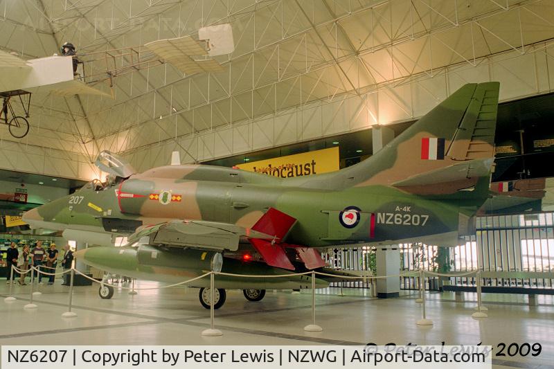 NZ6207, 1970 McDonnell Douglas A-4K Skyhawk C/N 14090, Not the real one - A-4L c/n 12841 ex Bu149516, N402FS painted up as NZ6207 for static museum display