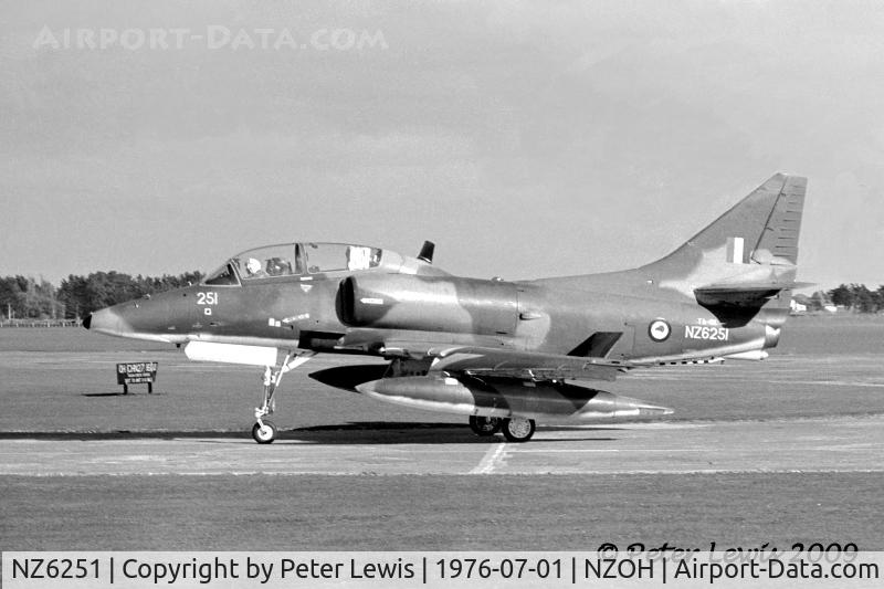 NZ6251, 1970 McDonnell Douglas TA-4K Skyhawk C/N 14094, 75 Squadron at Ohakea