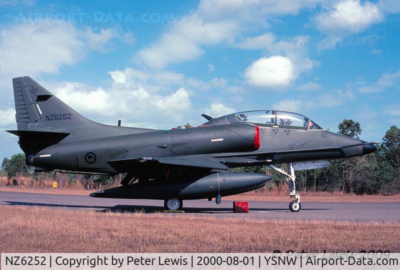 NZ6252, 1970 McDonnell Douglas TA-4K Skyhawk C/N 14095, 75 Squadron at Ohakea