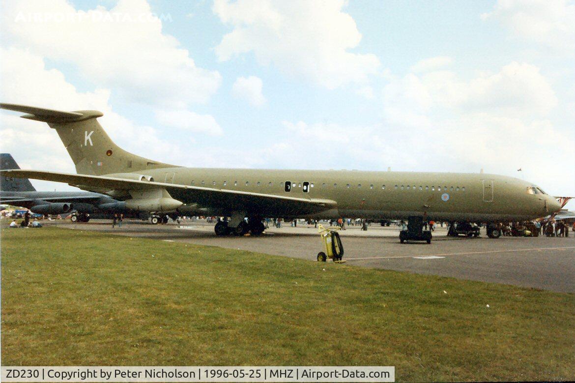 ZD230, 1964 BAC Super VC10 K.4 C/N 851, VC-10 K.4 of 101 Squadron on display at the 1996 Mildenhall Air Fete.