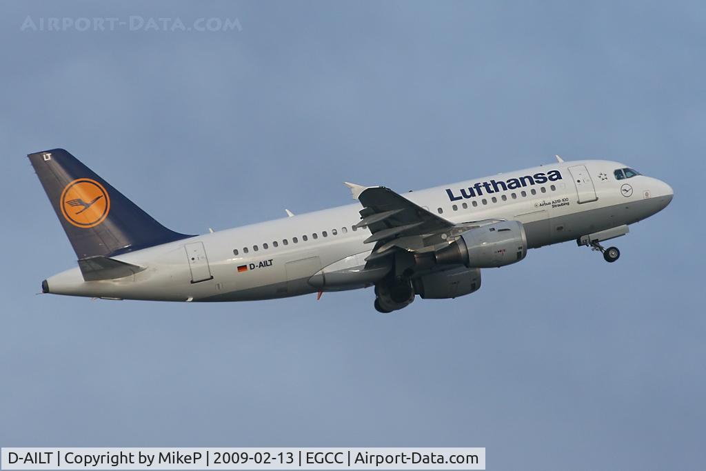 D-AILT, 1997 Airbus A319-114 C/N 738, Climbing away from Runway 05L.