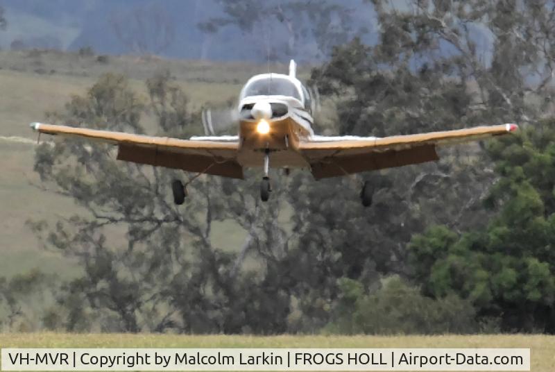VH-MVR, 1966 Victa Aircruiser 210CS C/N 07-1, Landing Frongs Hollow, October 2009