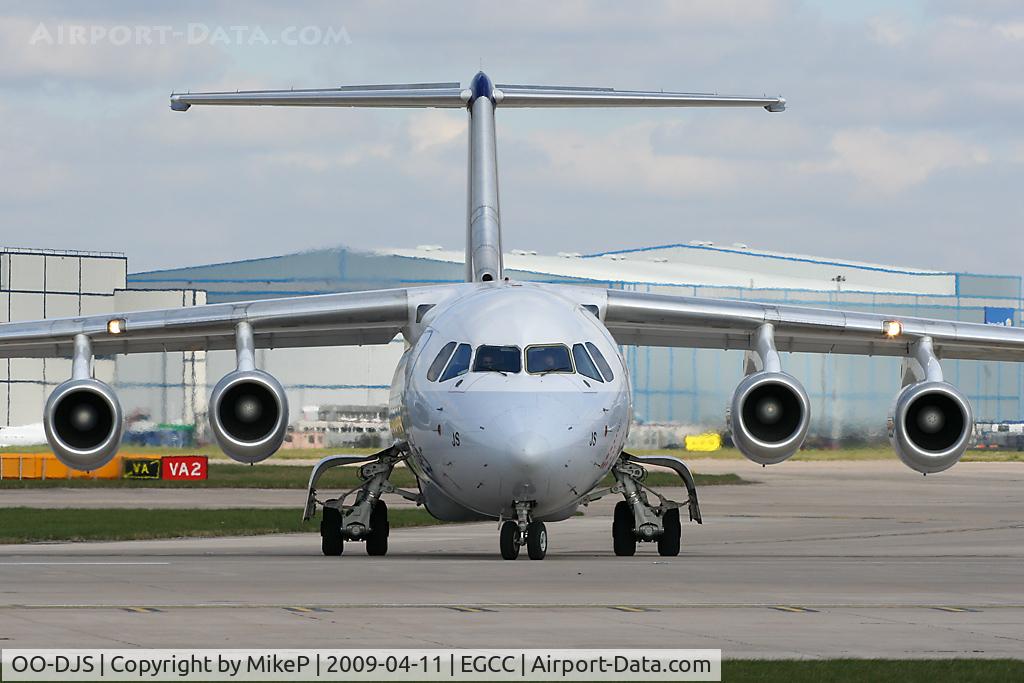 OO-DJS, 1996 British Aerospace Avro 146-RJ85 C/N E.2292, About to line-up on 23L.