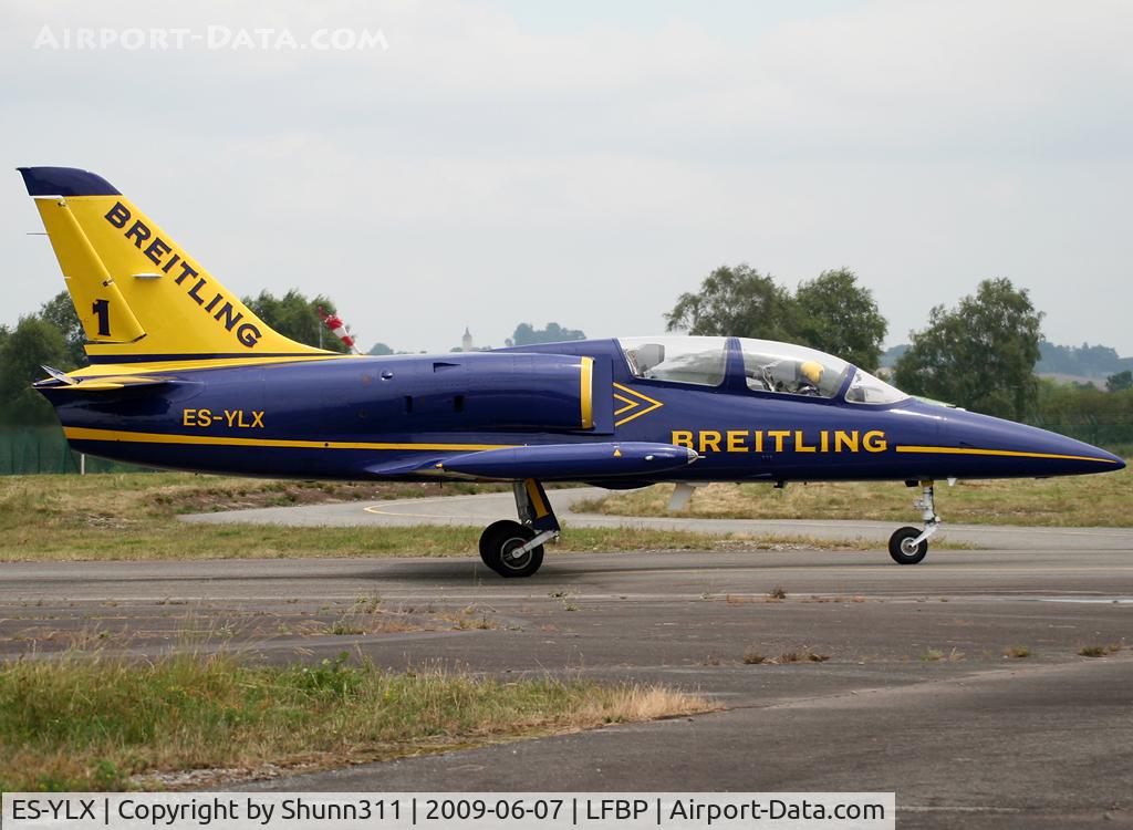 ES-YLX, Aero L-39 Albatros C/N 432905, Arriving from Cazaux...