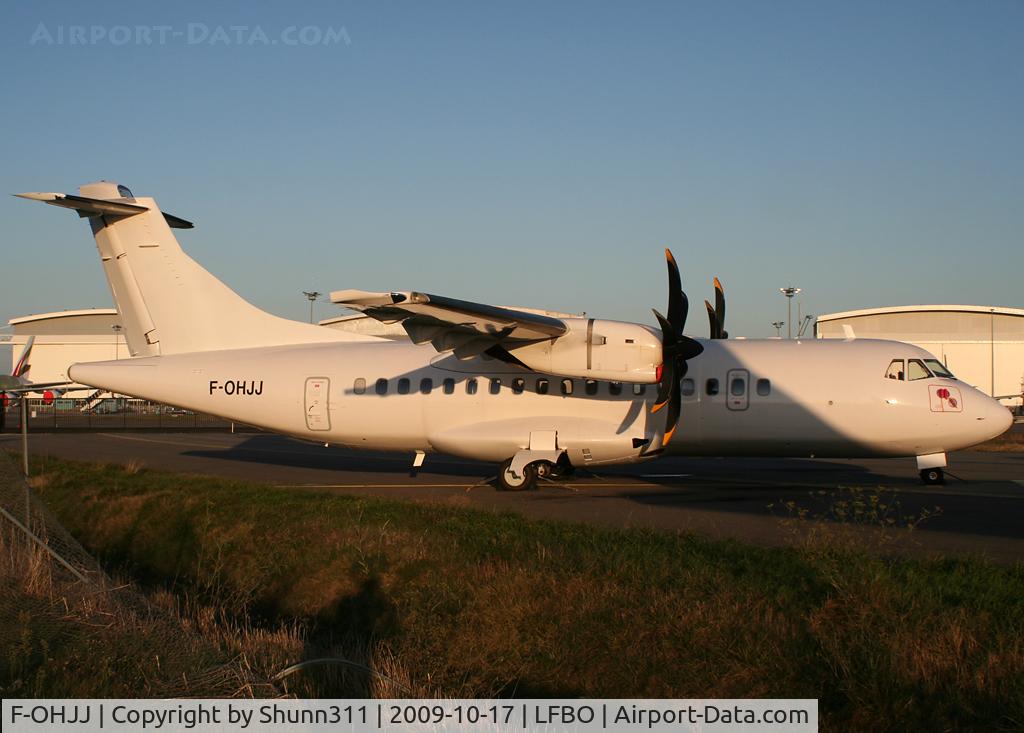 F-OHJJ, 2001 ATR 42-512 C/N 614, Come back from lease and stored in all white c/s at the Latecoere Aeroservice factory...