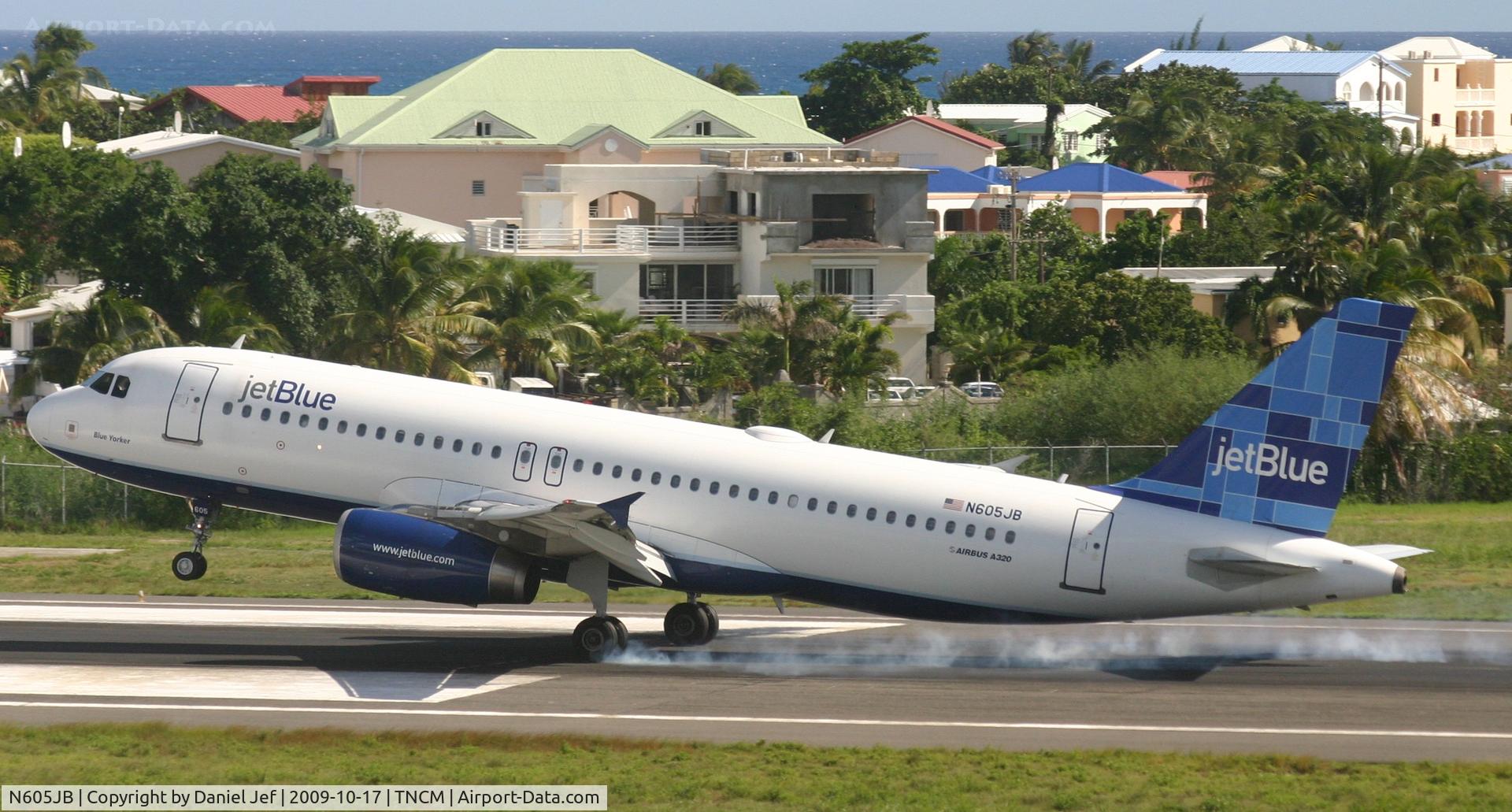 N605JB, 2005 Airbus A320-232 C/N 2368, Touch down Tncm