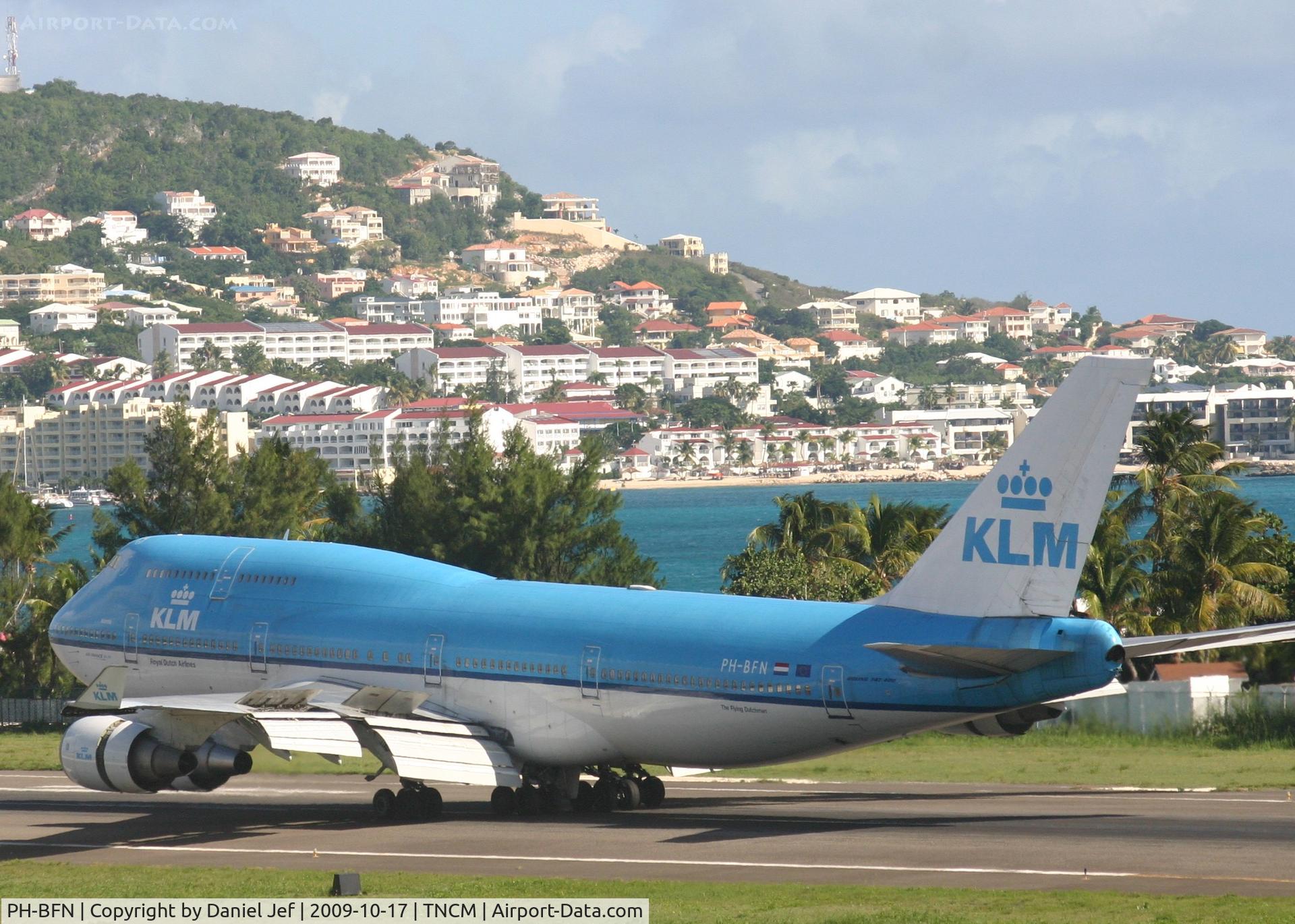 PH-BFN, 1993 Boeing 747-406BC C/N 26372, Full revers trust.