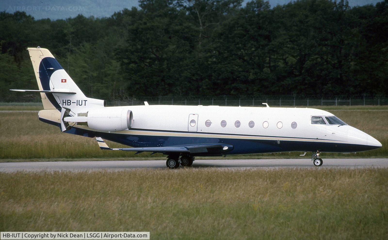 HB-IUT, 1999 Israel Aircraft Industries IAI-1126 Galaxy C/N 007, LSGG
