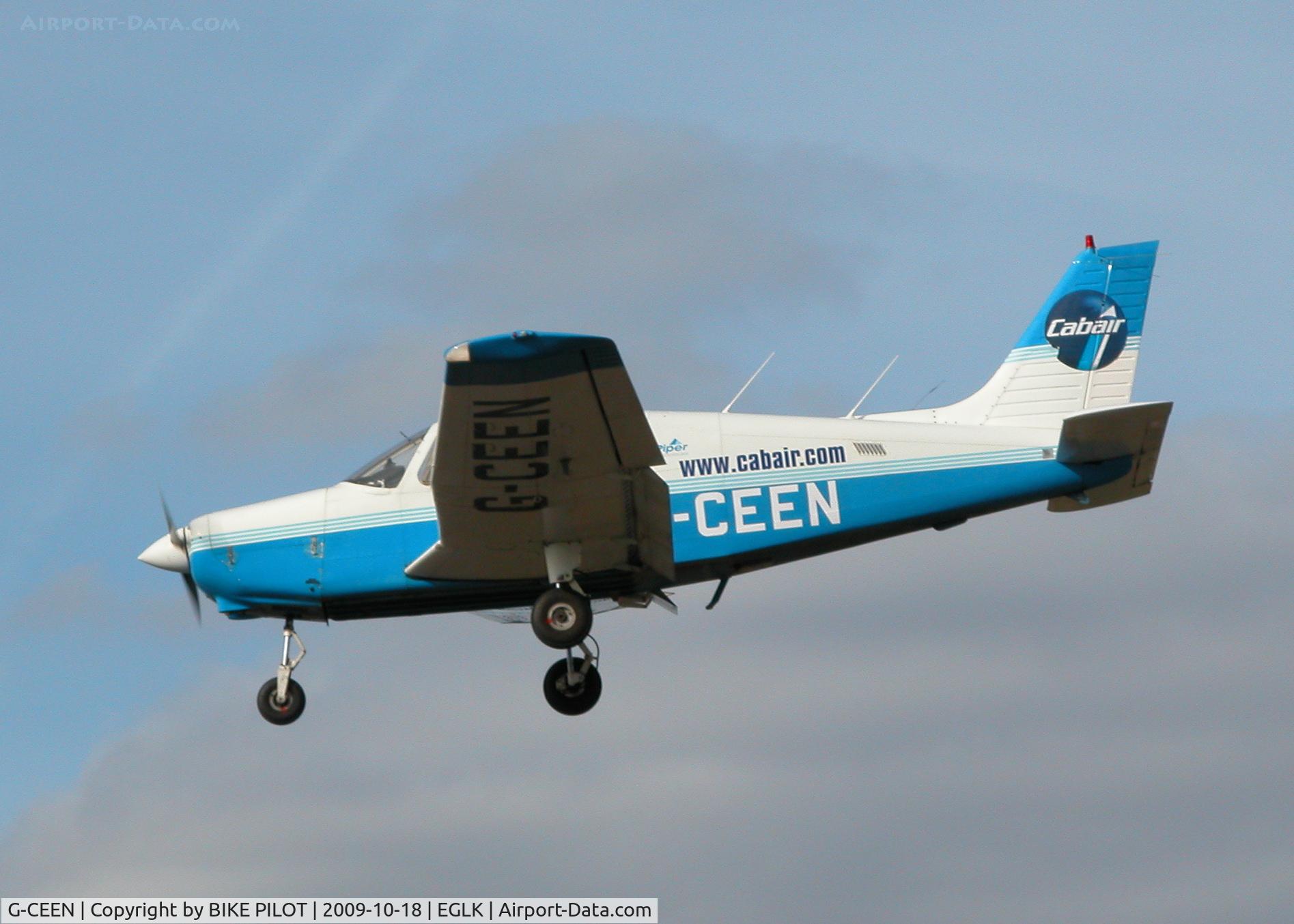 G-CEEN, 1990 Piper PA-28-161 Cadet C/N 2841293, FINALS FOR A TOUCH AND GO, THIS A/C SPENT MOST OF THE DAY CIRCUIT BASHING