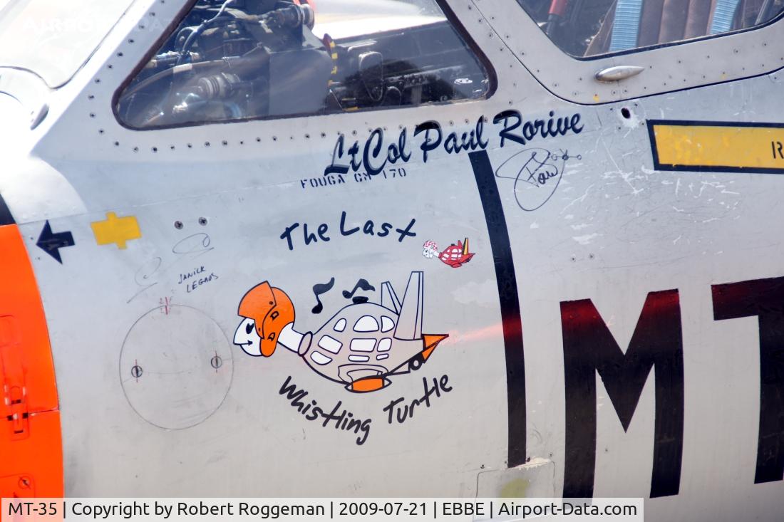 MT-35, Fouga CM-170R Magister C/N 292, Special paint.The Last Wistling Turtle,under cockpit.The last ot the many,on wings.Belgian Air Force.Preserved.Open door Beauvechain.