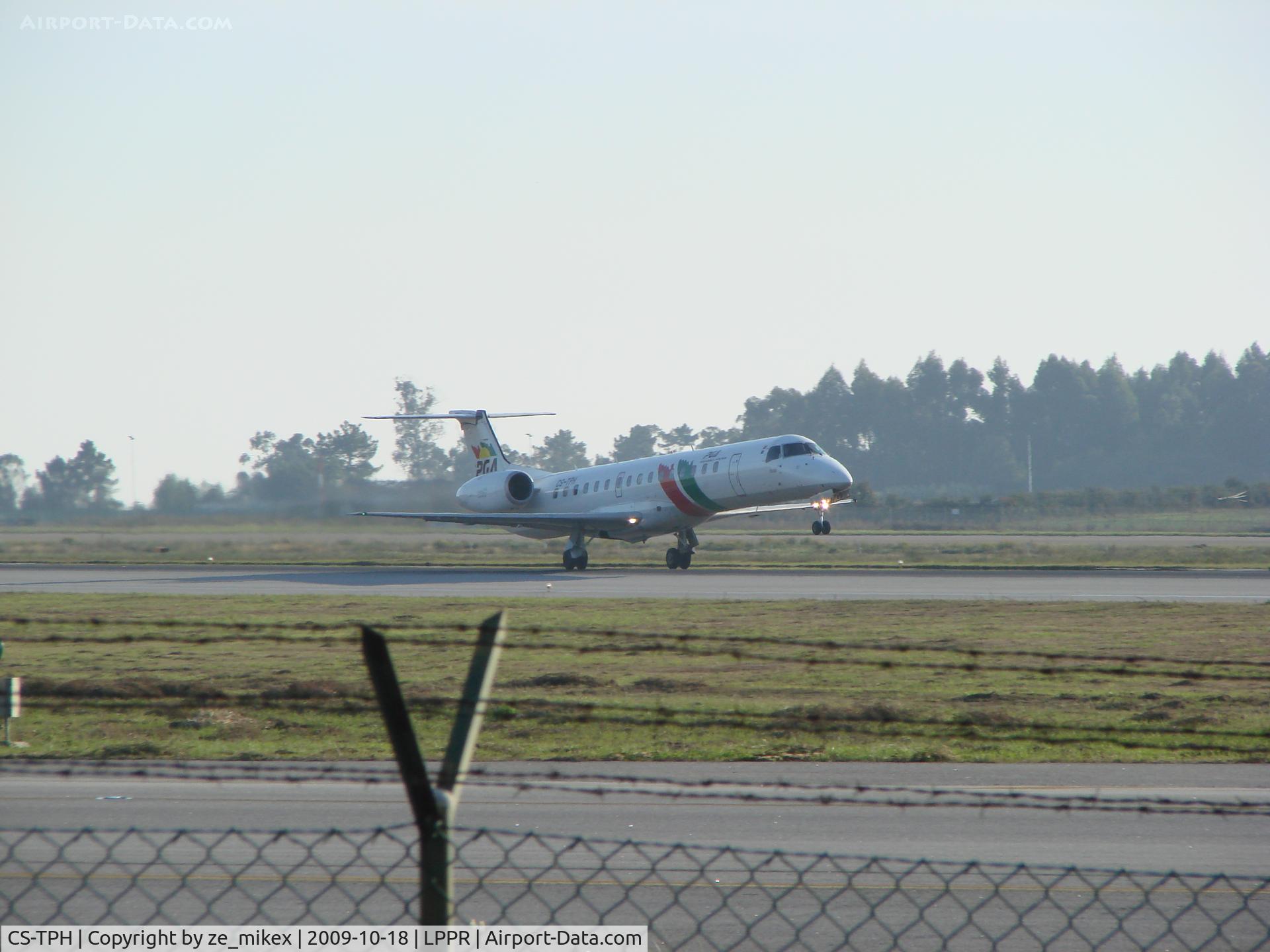 CS-TPH, 1997 Embraer EMB-145EP (ERJ-145EP) C/N 145017, Embraer EMB-145EP (ERJ-145EP)