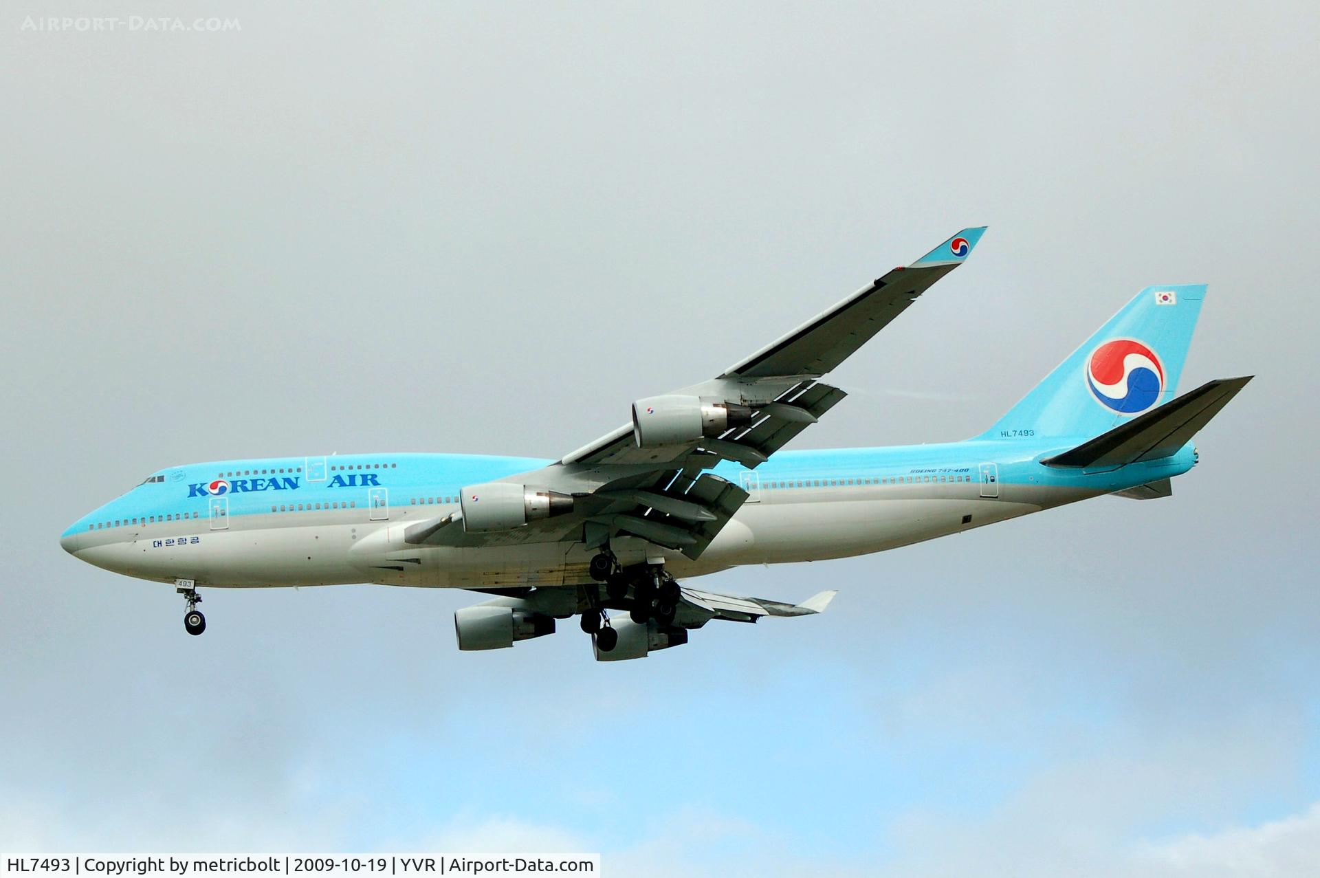 HL7493, 1995 Boeing 747-4B5 C/N 26398, Landing at YVR