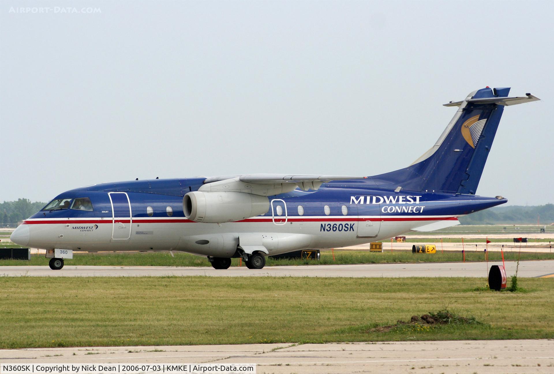 N360SK, 2000 Fairchild Dornier 328-300 328JET C/N 3136, KMKE