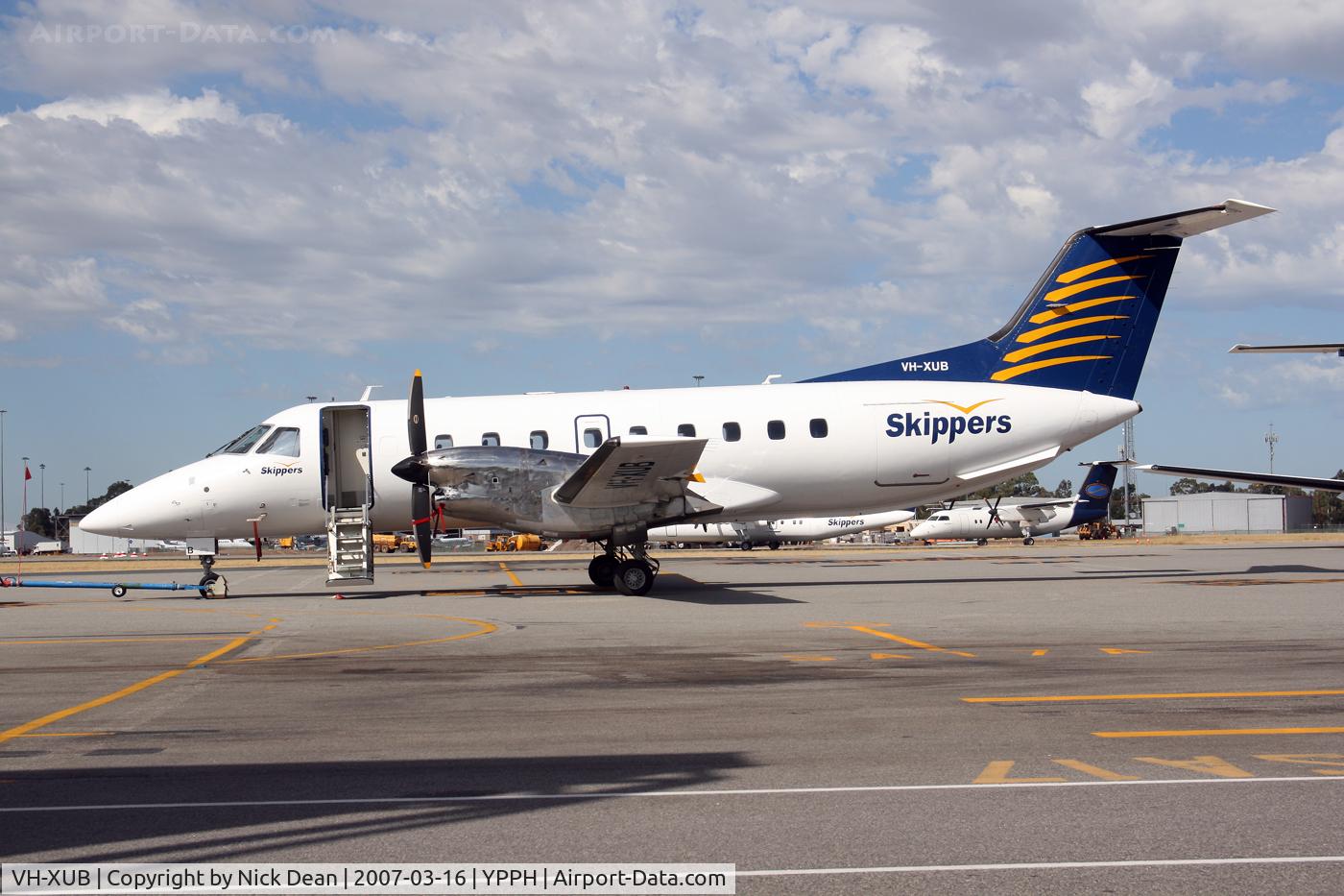 VH-XUB, 1990 Embraer EMB-120ER Brasilia C/N 120181, YPPH