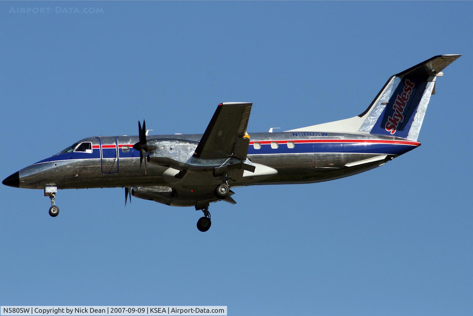 N580SW, 1999 Embraer EMB-120ER Brasilia C/N 120348, KSEA