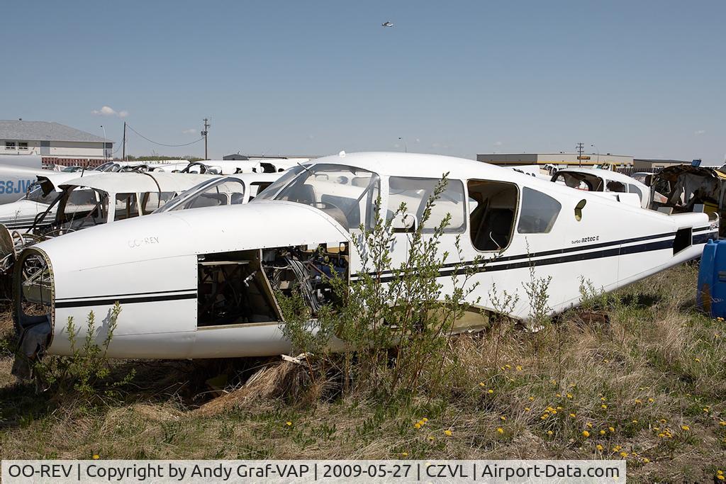 OO-REV, 1975 Piper PA-23-250 Turbo Aztec E C/N 27-7554022, Piper PA-23