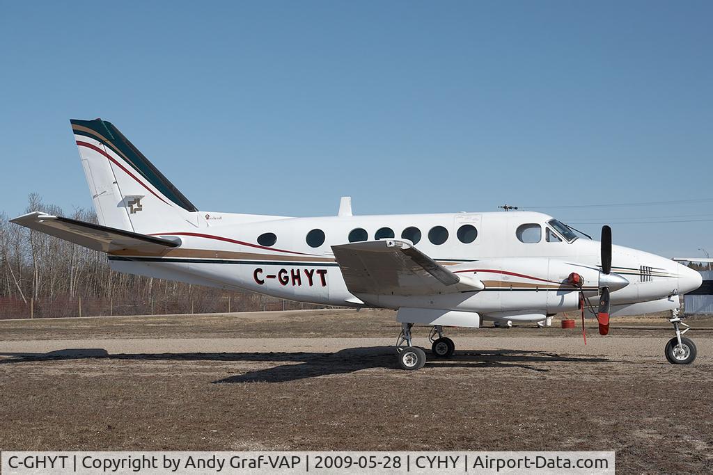 C-GHYT, 1971 Beech A100 King Air C/N B-98, Beech 100