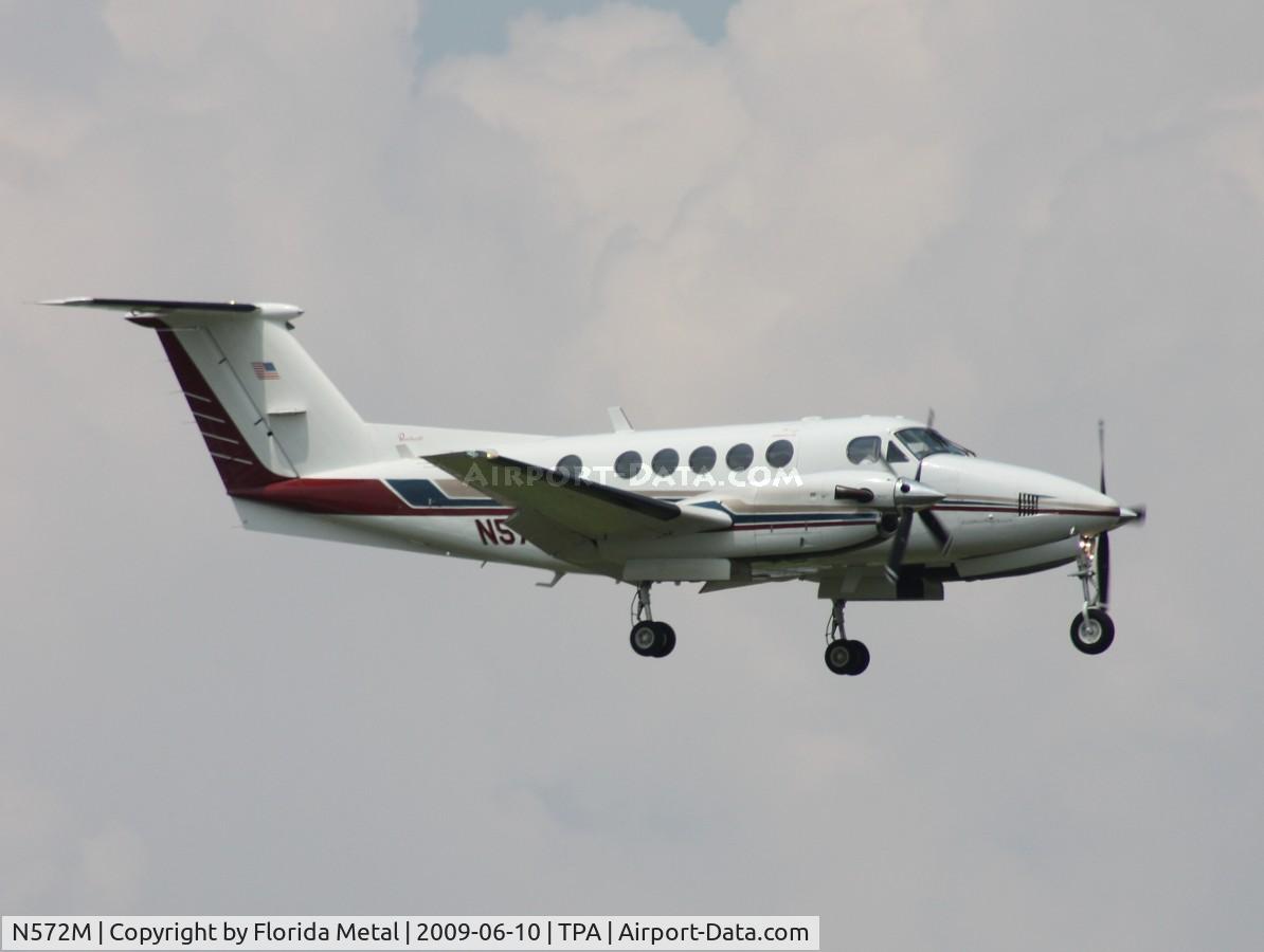 N572M, 1978 Beech 200 Super King Air C/N BB-398, Beech 200