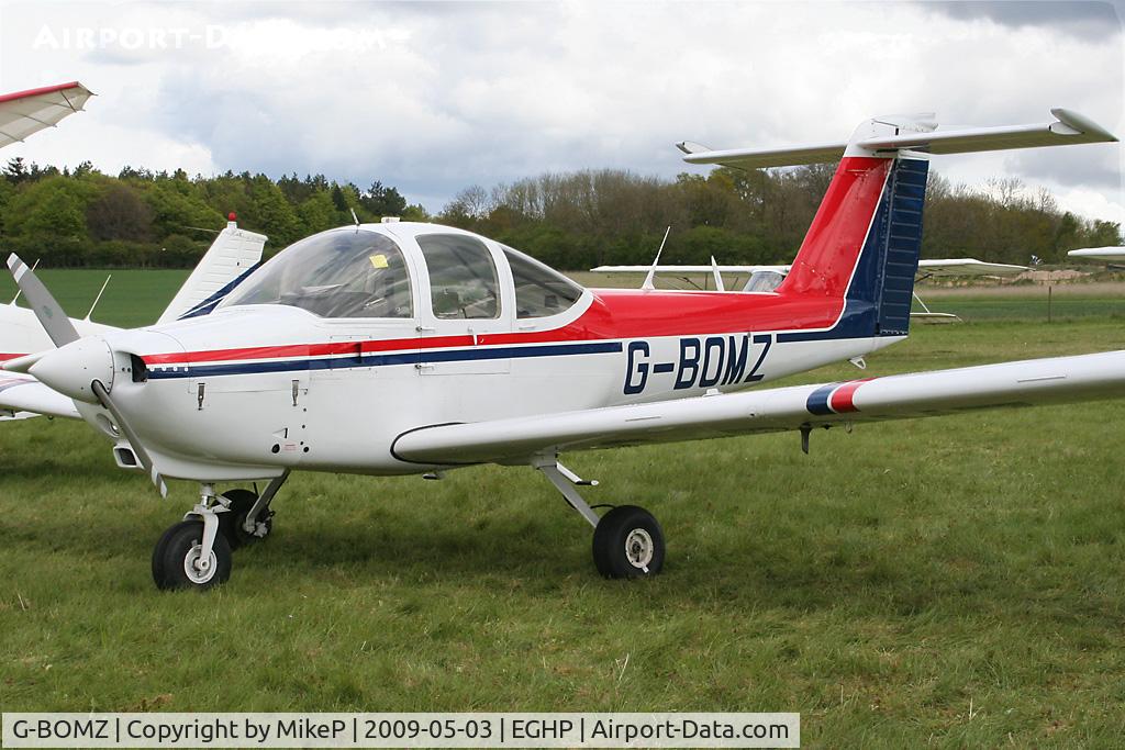 G-BOMZ, 1978 Piper PA-38-112 Tomahawk Tomahawk C/N 38-78A0635, Pictured during the 2009 Microlight Trade Fair.